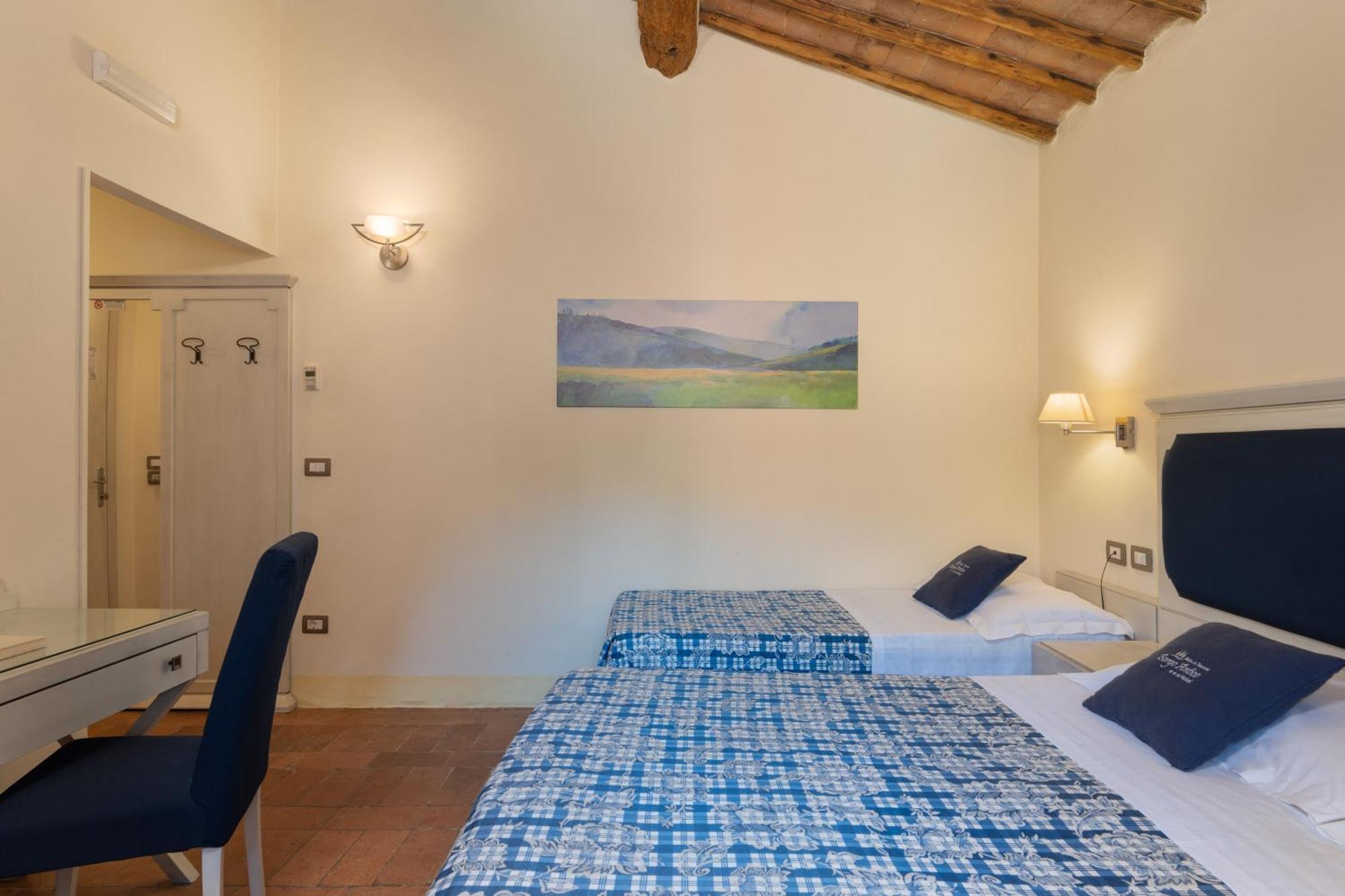 Hotel Ristorante Borgo Antico Monteroni dʼArbia Exterior foto